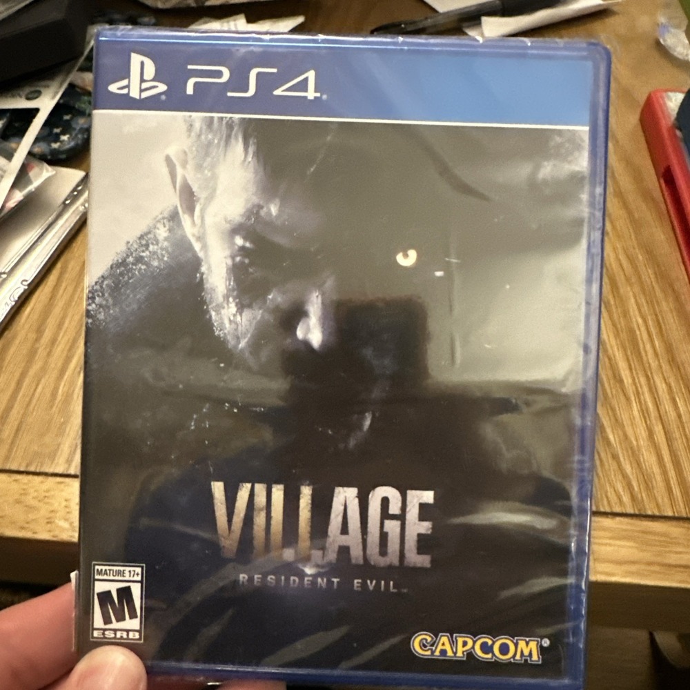 Resident Evil Village Sony PlayStation 4 PS4 Capcom 2021 New 0013388560776